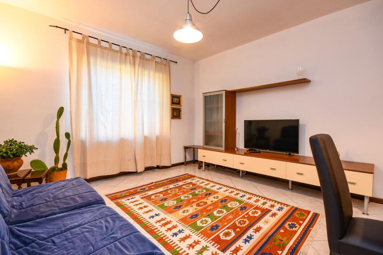 Ferienwohnung DesenzanoLoft Yellow Self Check-In Desenzano del Garda Exterior foto